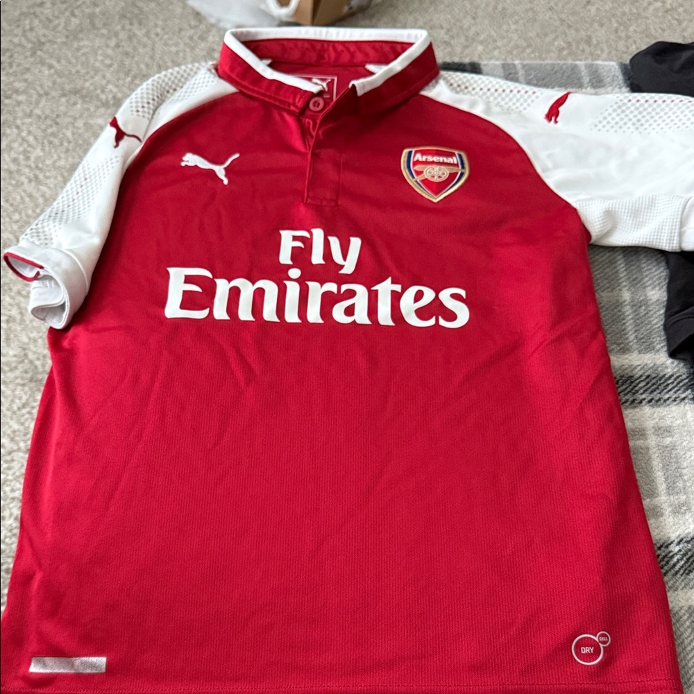 Puma Kids Arsenal Red White Jersey size 11-12 years